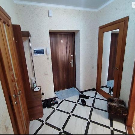 Комфортна Квартира В Жк Сімейний Vinnytsia Bagian luar foto